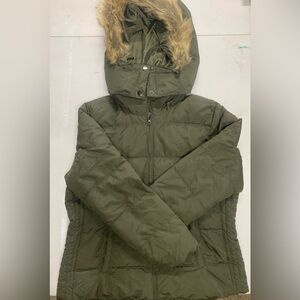 Women’s winter jacket with fur hood. Size XL.